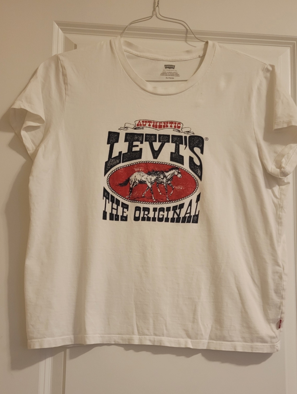 Levi's White Graphic Tee with Red & Black Logo